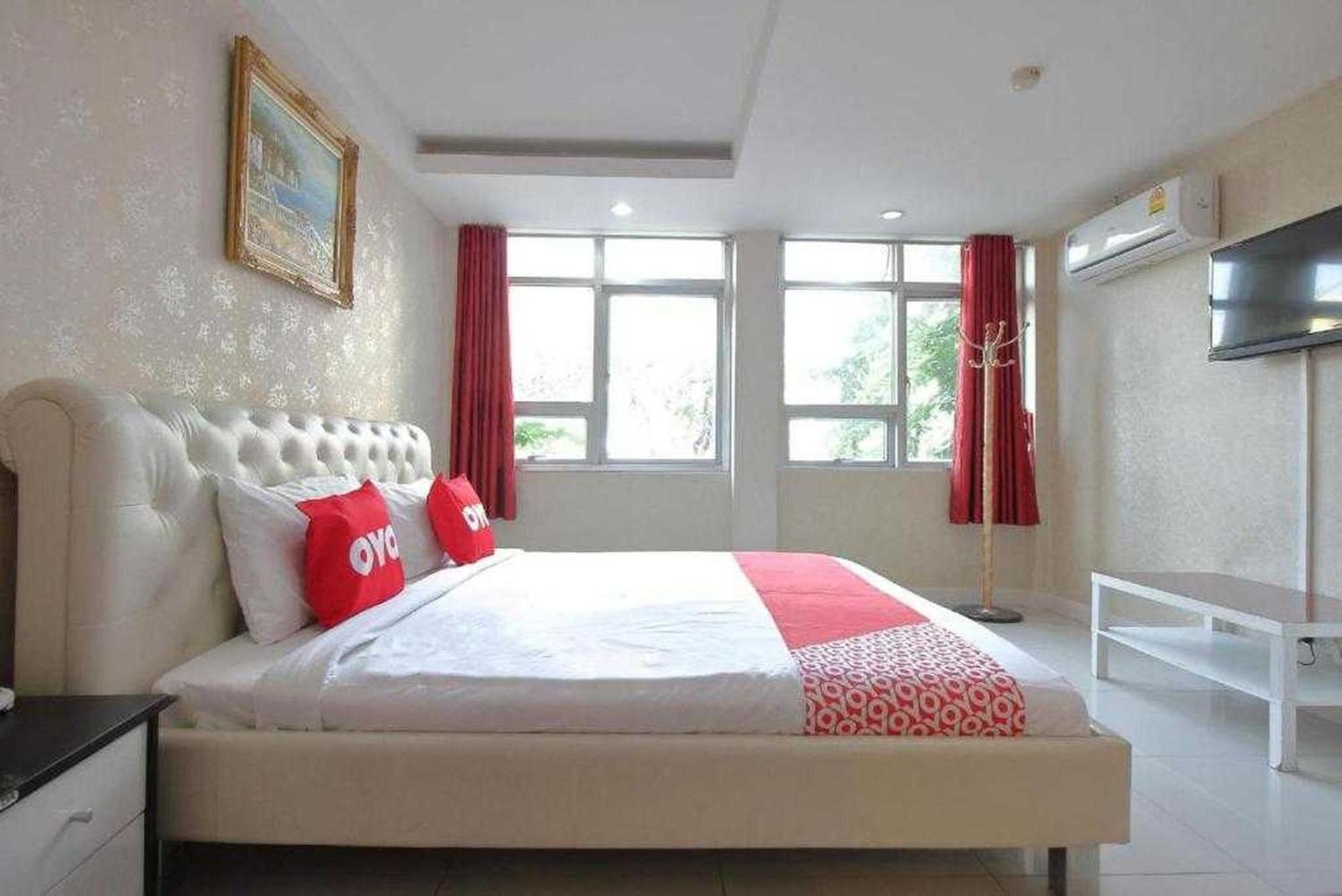 Oyo Diamond Silom Hotel